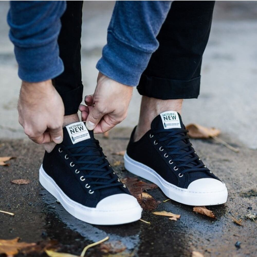 Nothing New Men's Size 6W Black & White Classic Low-Top Sneakers Lace-Up